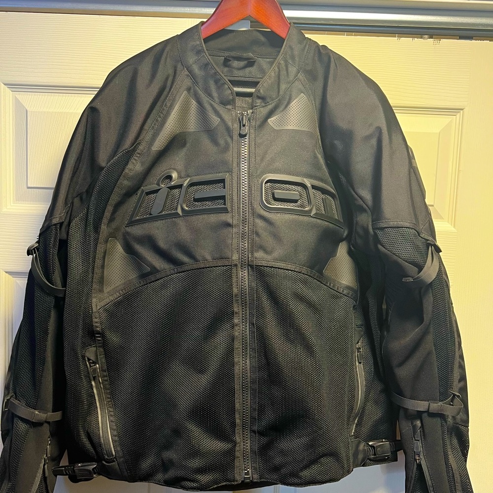 Icon Contra 2 men’s D3O motorcycle jacket XL 42-44